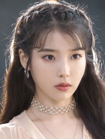 Singer IU