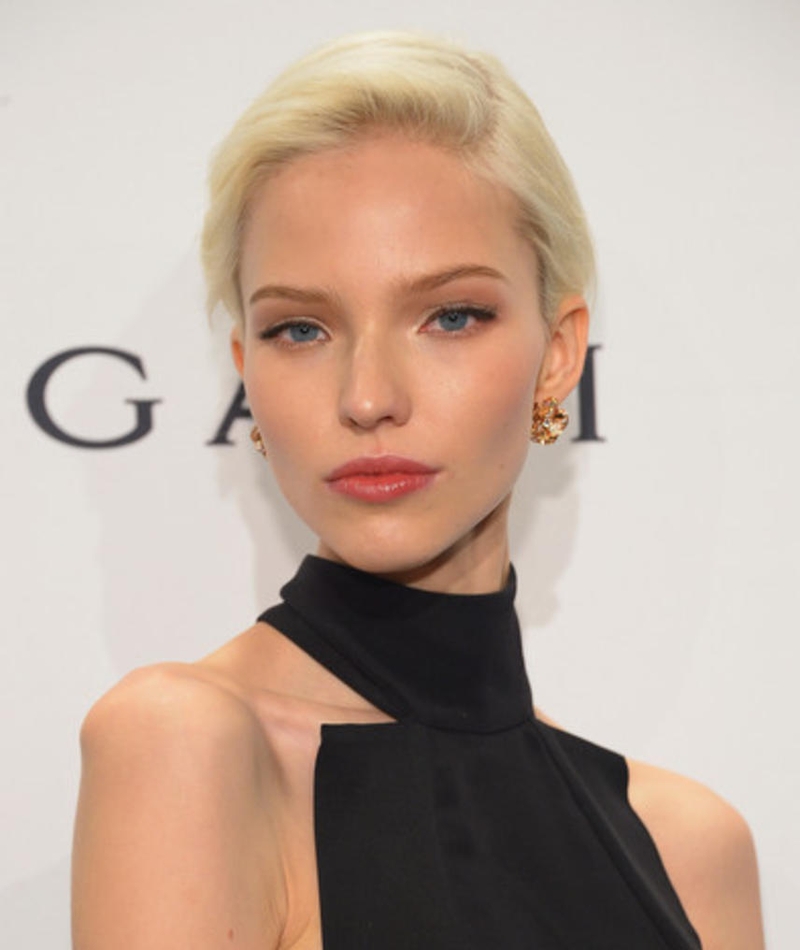 Sasha Luss Cosmetic Surgery Face