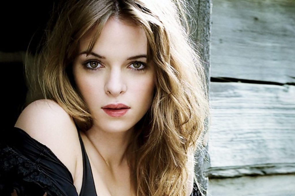 Danielle Panabaker Plastic Surgery Face